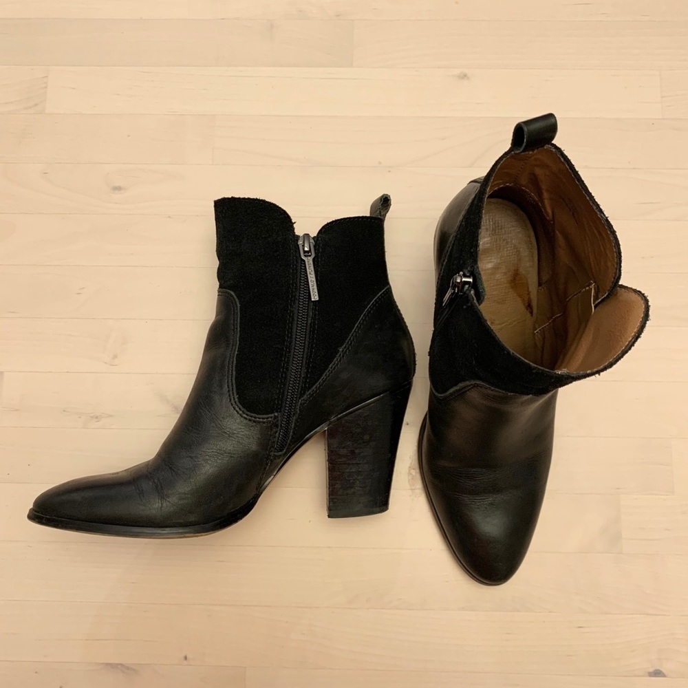 Donald Pliner black suede leather bootie